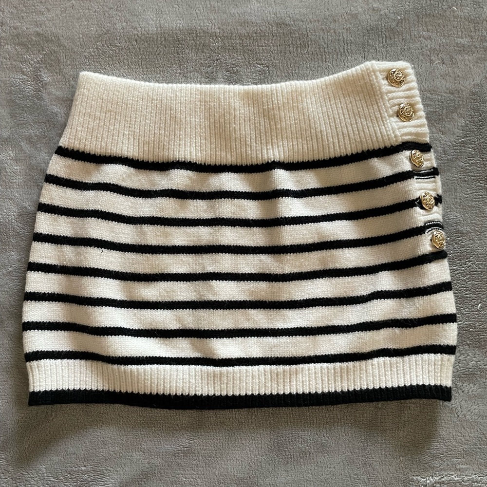 Cider Stripe Knitted Tube Top w/novelty buttons Med Black & White
